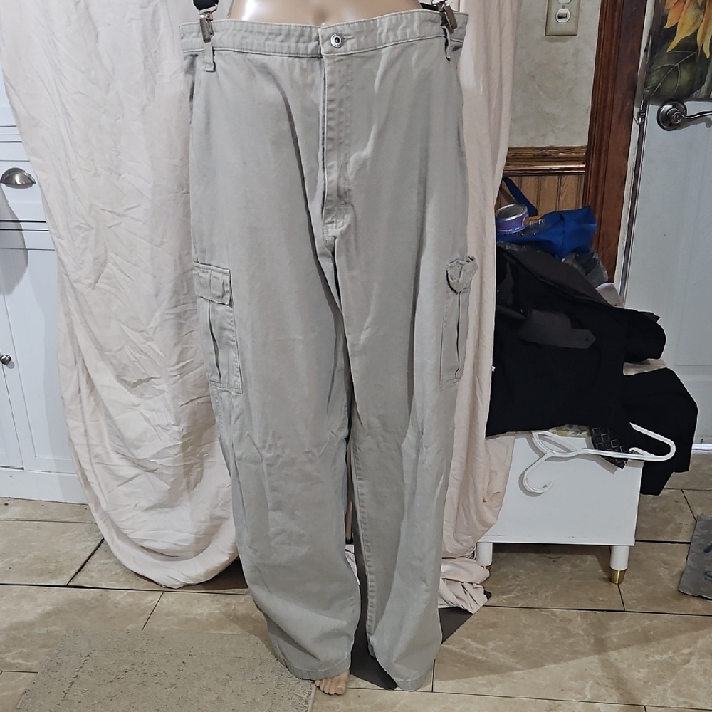 Wrangler Men's Light Gray Cargo Pants